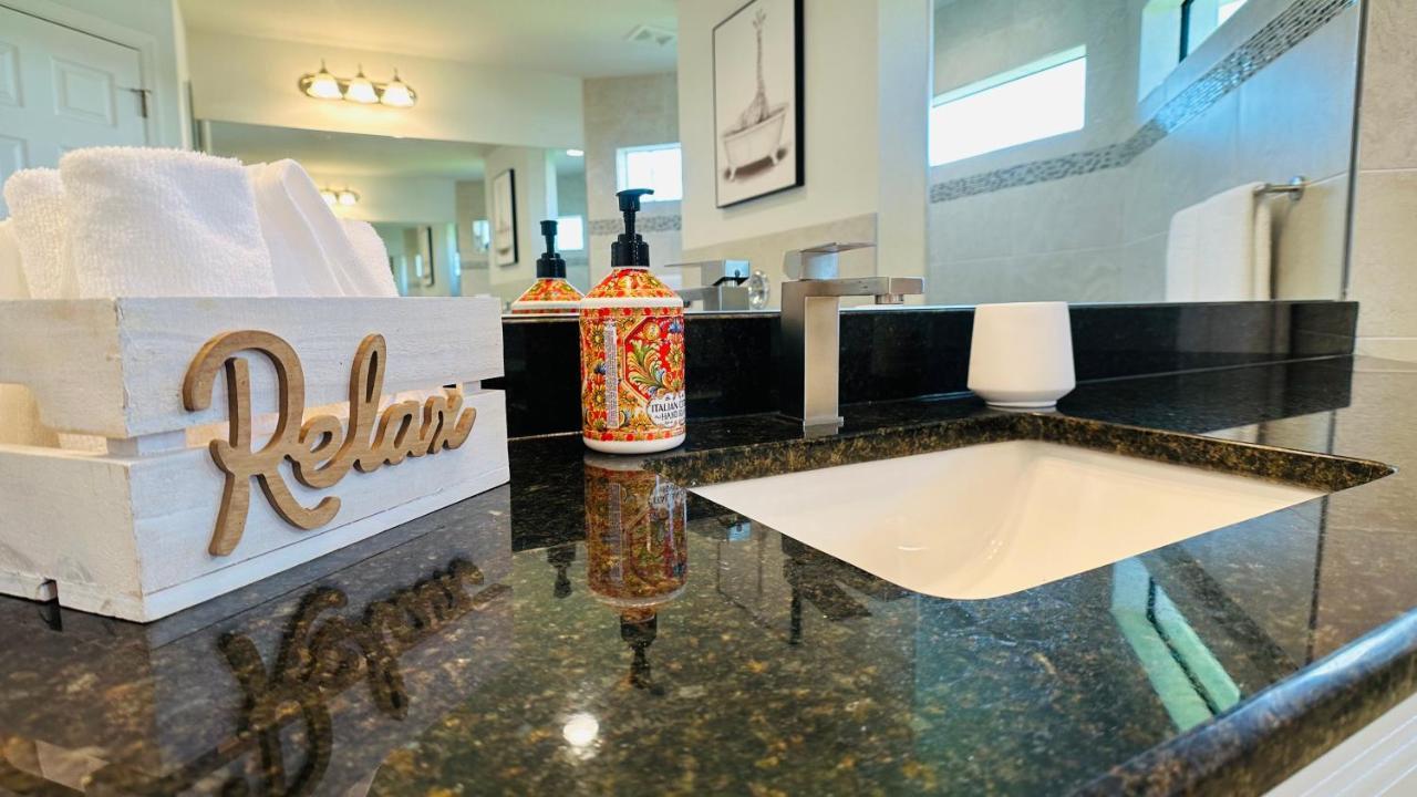 The Salt Life Get Away - Cape Coral, Florida Villa Buitenkant foto